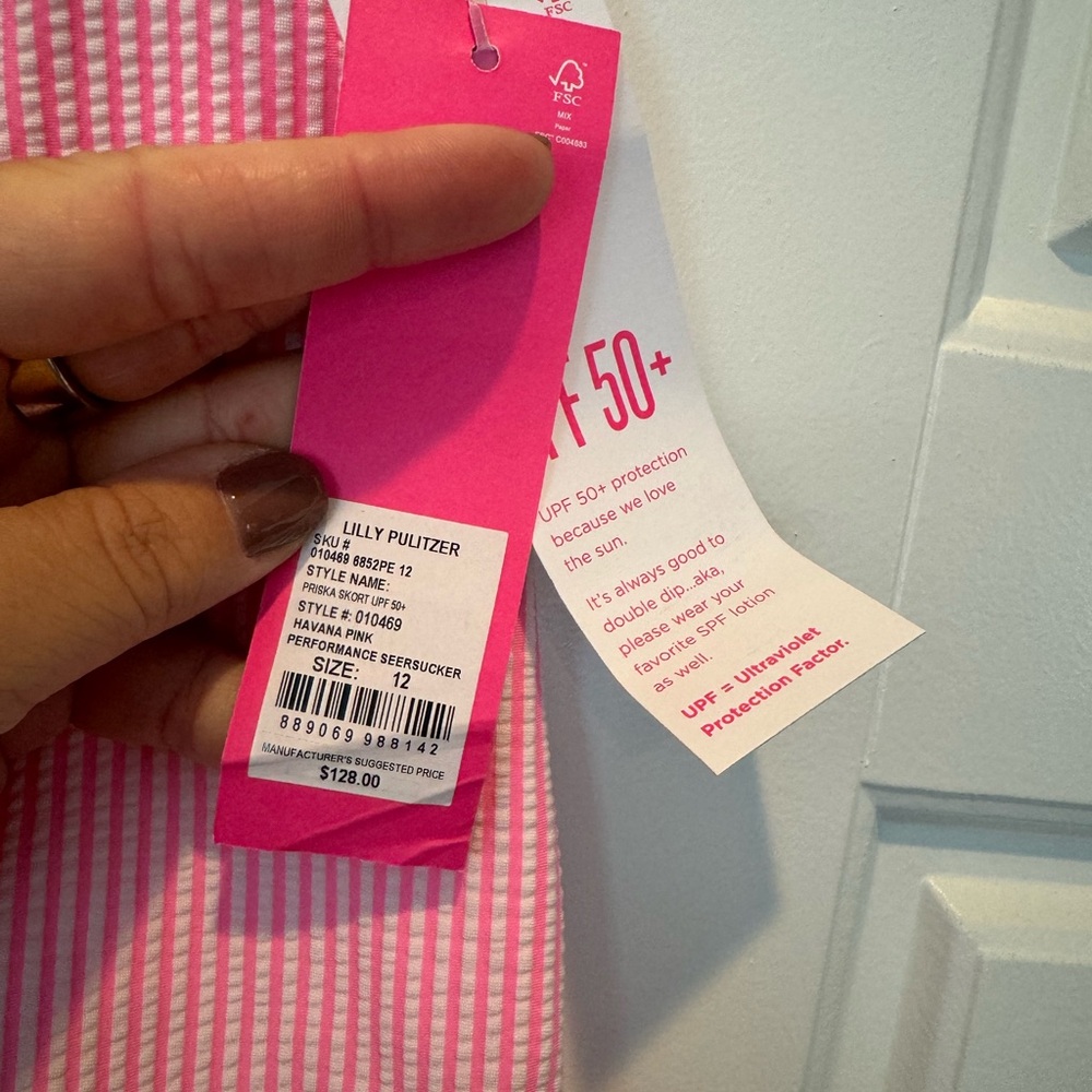 Lilly Pulitzer Priska Skort in Havana Pink performance seersucker - Picture 4 of 7